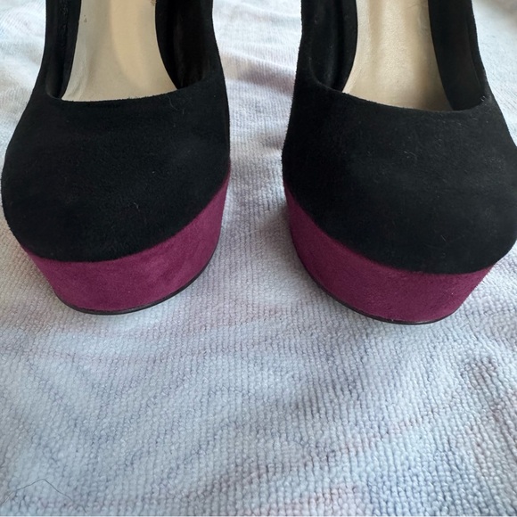 Guess Corinne Suede Platform Heels Size 6M - Picture 9 of 12